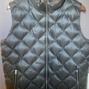 Patagonia Navy Blue Quilted Puffer Vest. Women’s XL